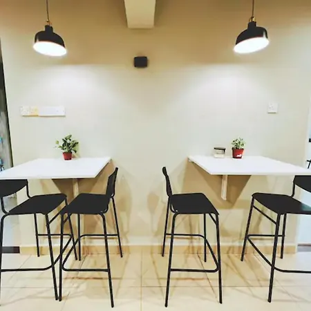 Penginapan4U Near Gurney Paragon Apartment